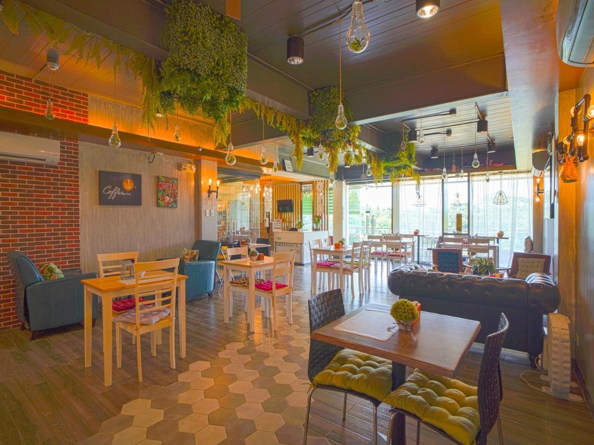 Capital O Oyo 785 The Greenhive Hotel Ibaan Zewnętrze zdjęcie