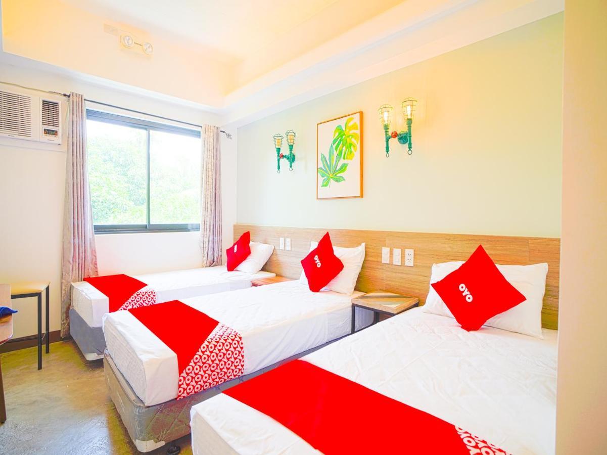 Capital O Oyo 785 The Greenhive Hotel Ibaan Zewnętrze zdjęcie