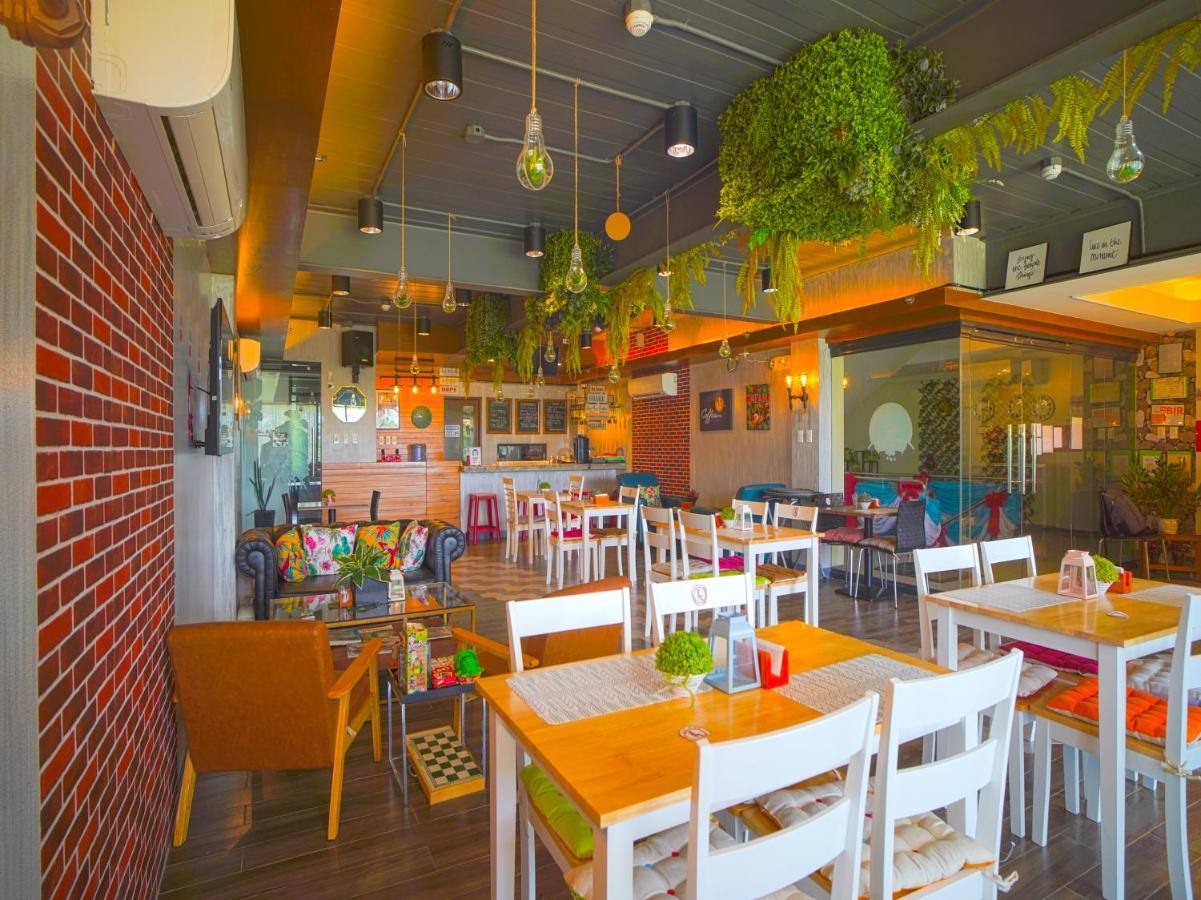 Capital O Oyo 785 The Greenhive Hotel Ibaan Zewnętrze zdjęcie