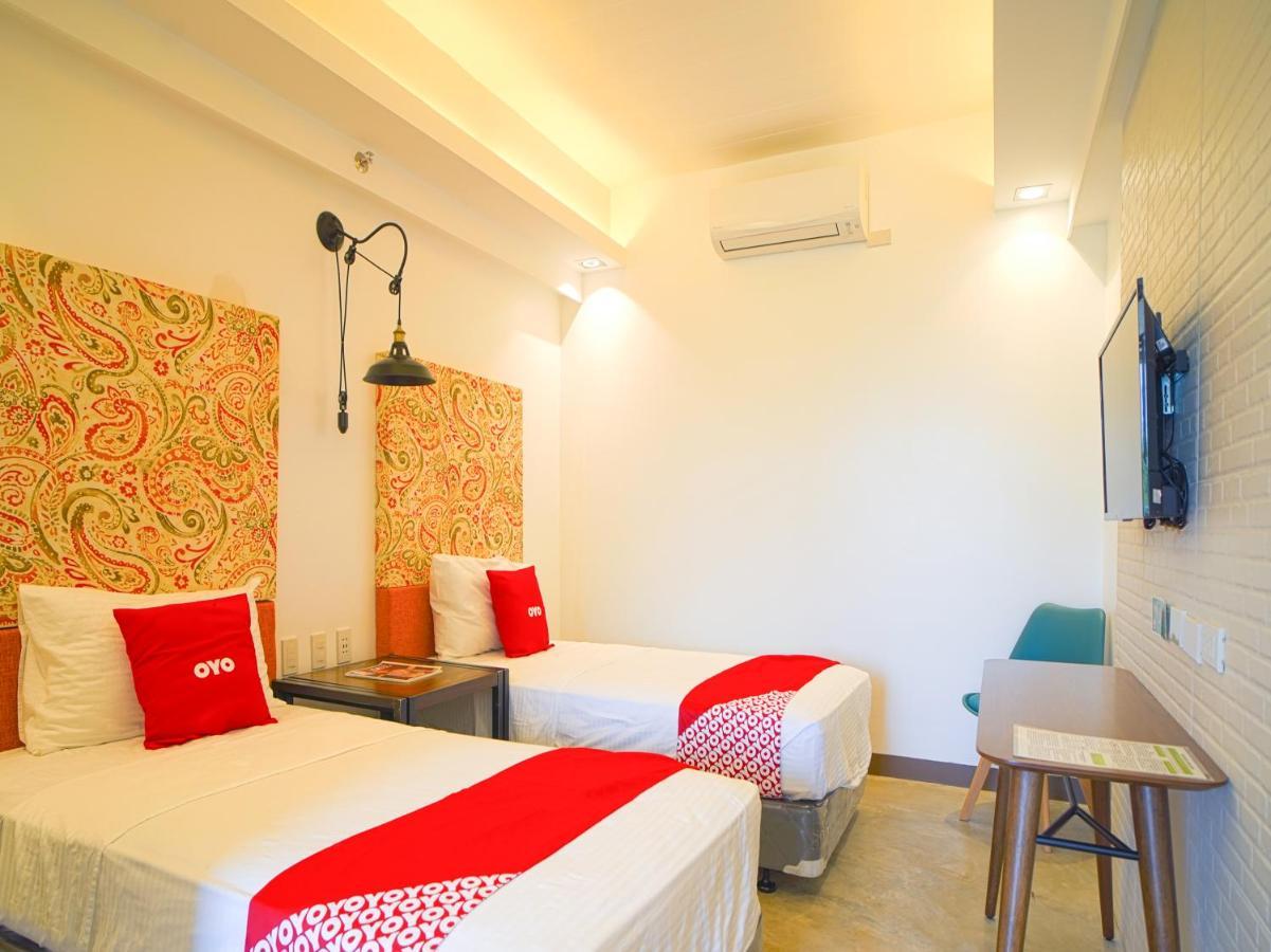 Capital O Oyo 785 The Greenhive Hotel Ibaan Zewnętrze zdjęcie