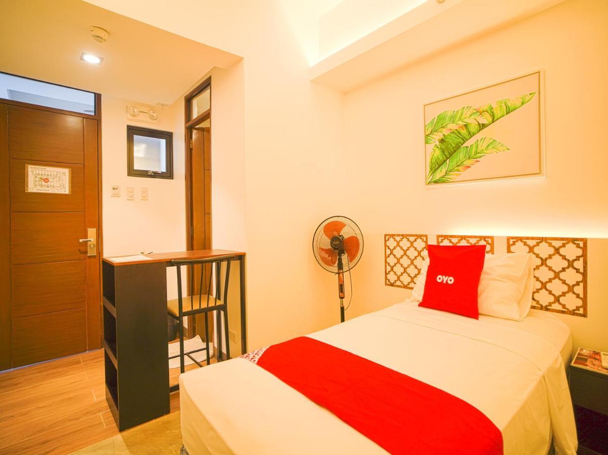 Capital O Oyo 785 The Greenhive Hotel Ibaan Zewnętrze zdjęcie