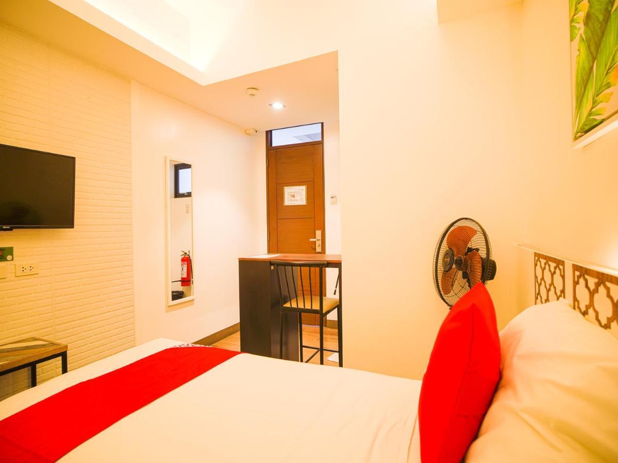 Capital O Oyo 785 The Greenhive Hotel Ibaan Zewnętrze zdjęcie