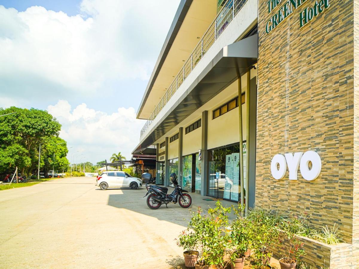 Capital O Oyo 785 The Greenhive Hotel Ibaan Zewnętrze zdjęcie